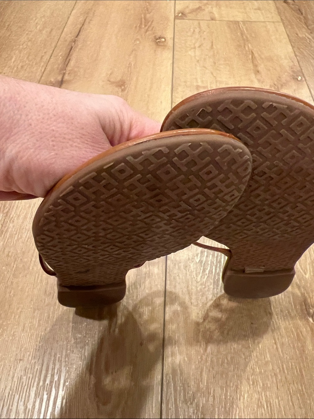 Tory Burch Leather Logo Thong Sandals - Brown - Picture 7 of 7